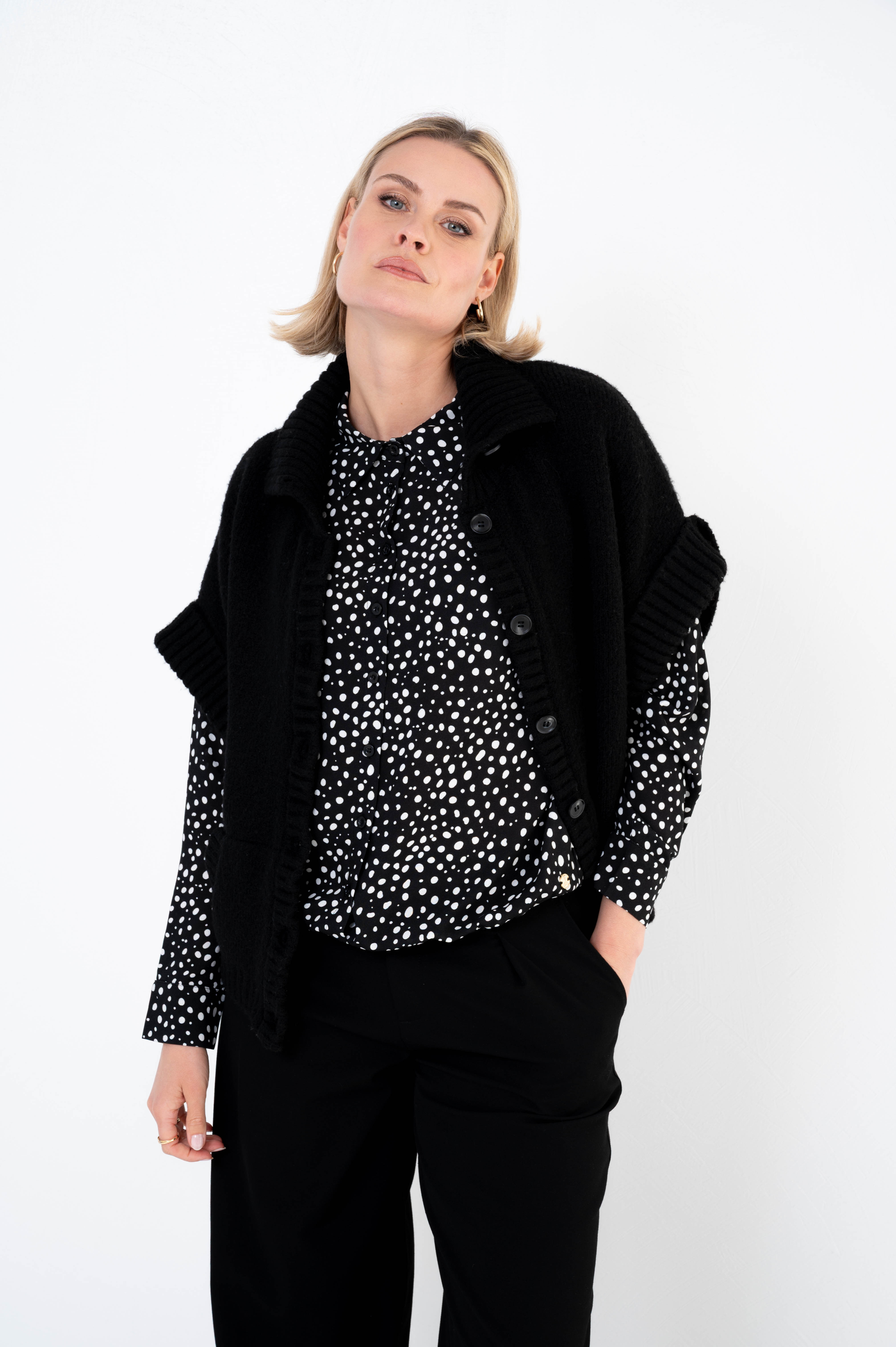 MAICAZZ Mouwloos Dames  Vest Zenan Zwart - Afbeelding 2