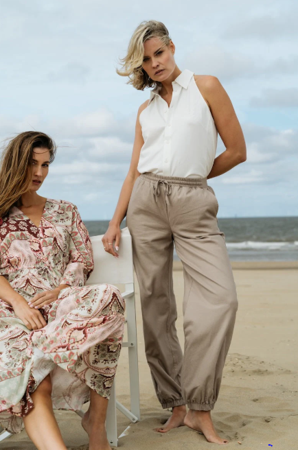 MAICAZZ Mouwloze Dames Blouse Naya Offwhite  - Afbeelding 2