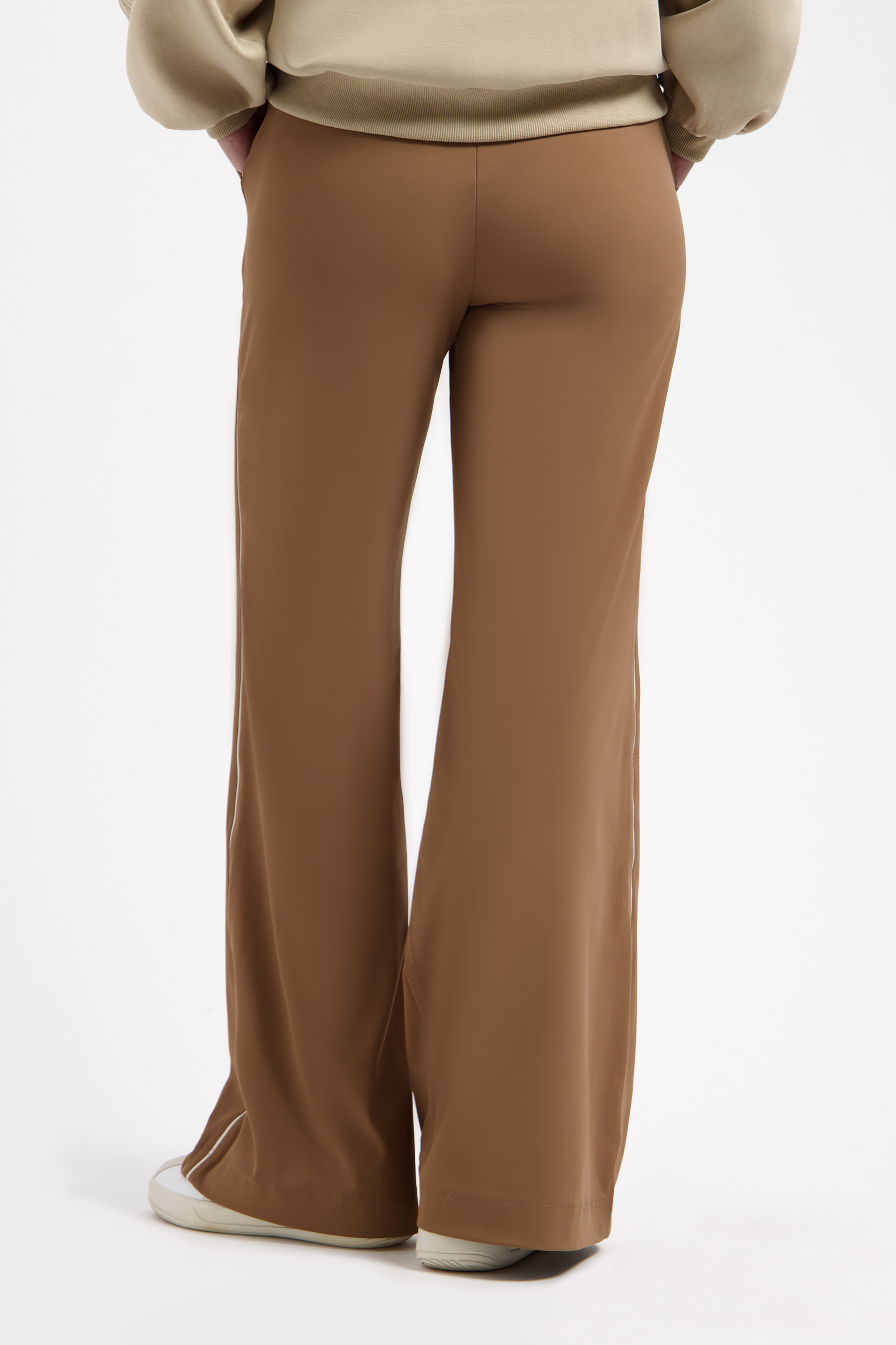 LADY DAY Dames Travel broek Met Bies Mocha Bruin - Afbeelding 4