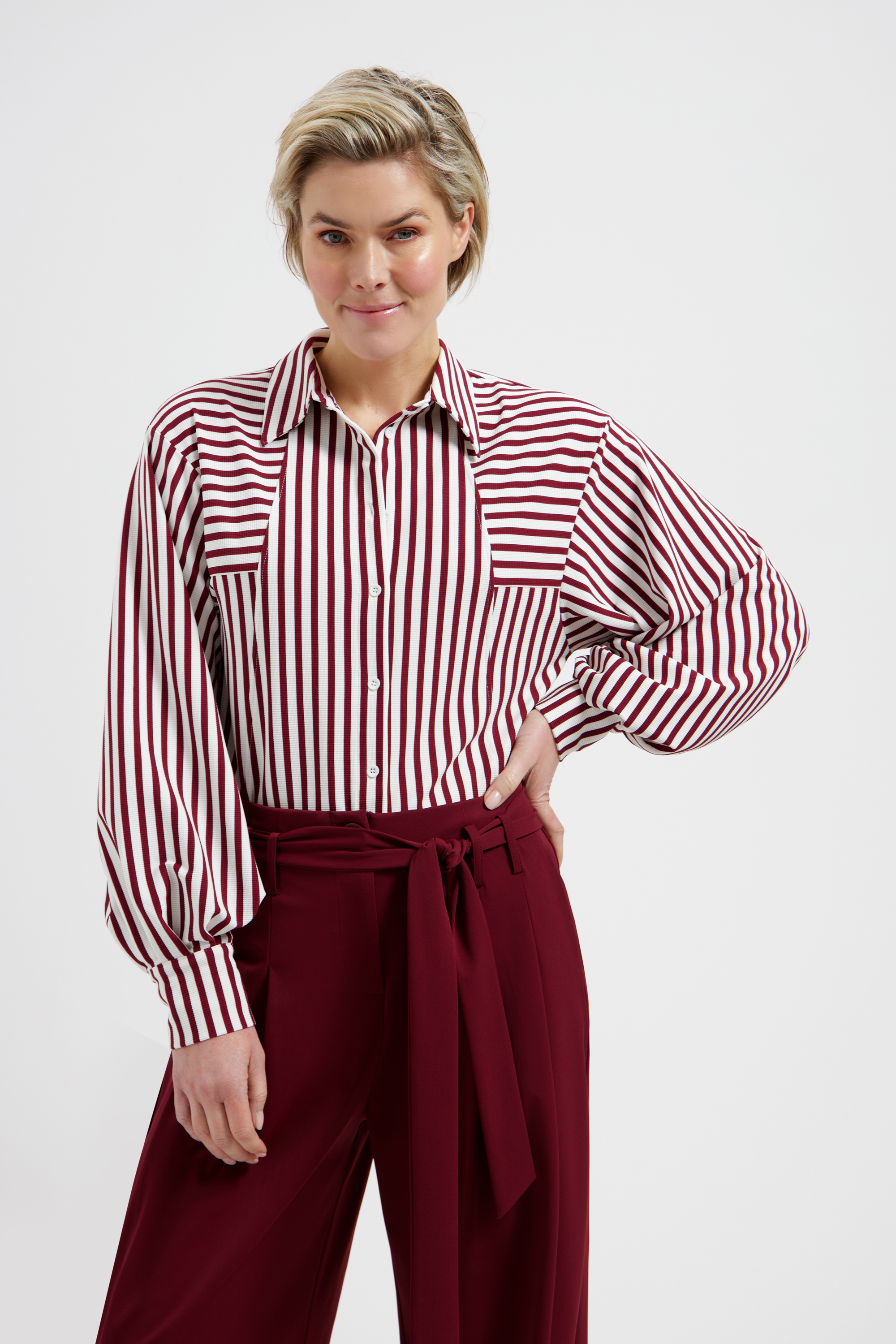 LADY DAY Dames Blouse Gem Burgundy Red-Simple White